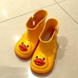 Mini Melissa rubber duckie booties